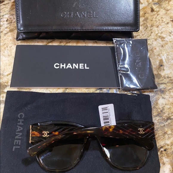 NEW, AUTHENTIC CHANEL CH 5412 Sunglasses - Picture 3 of 8